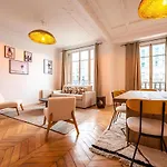 Mbm - Eiffel Tower View